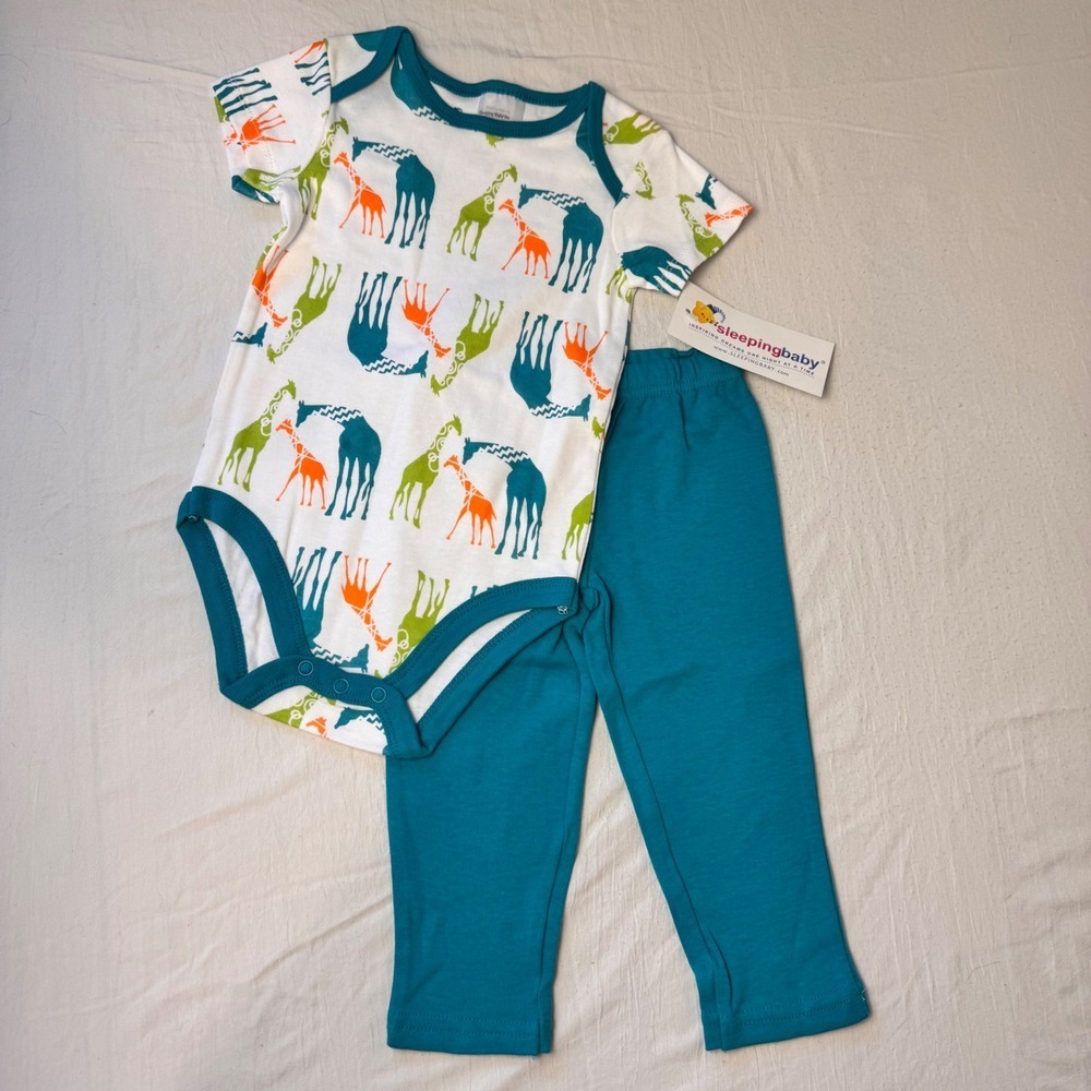 Sleeping Baby Bodysuit Pants Set Boys 12M Teal Giraffe Print Cotton Outfit